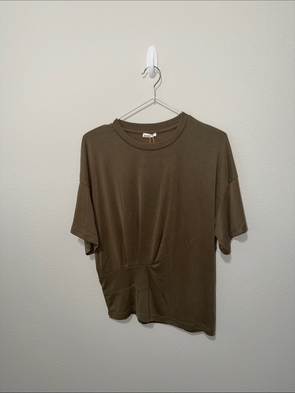 NWT OGL Olive Crewneck Short Sleeve SU01
